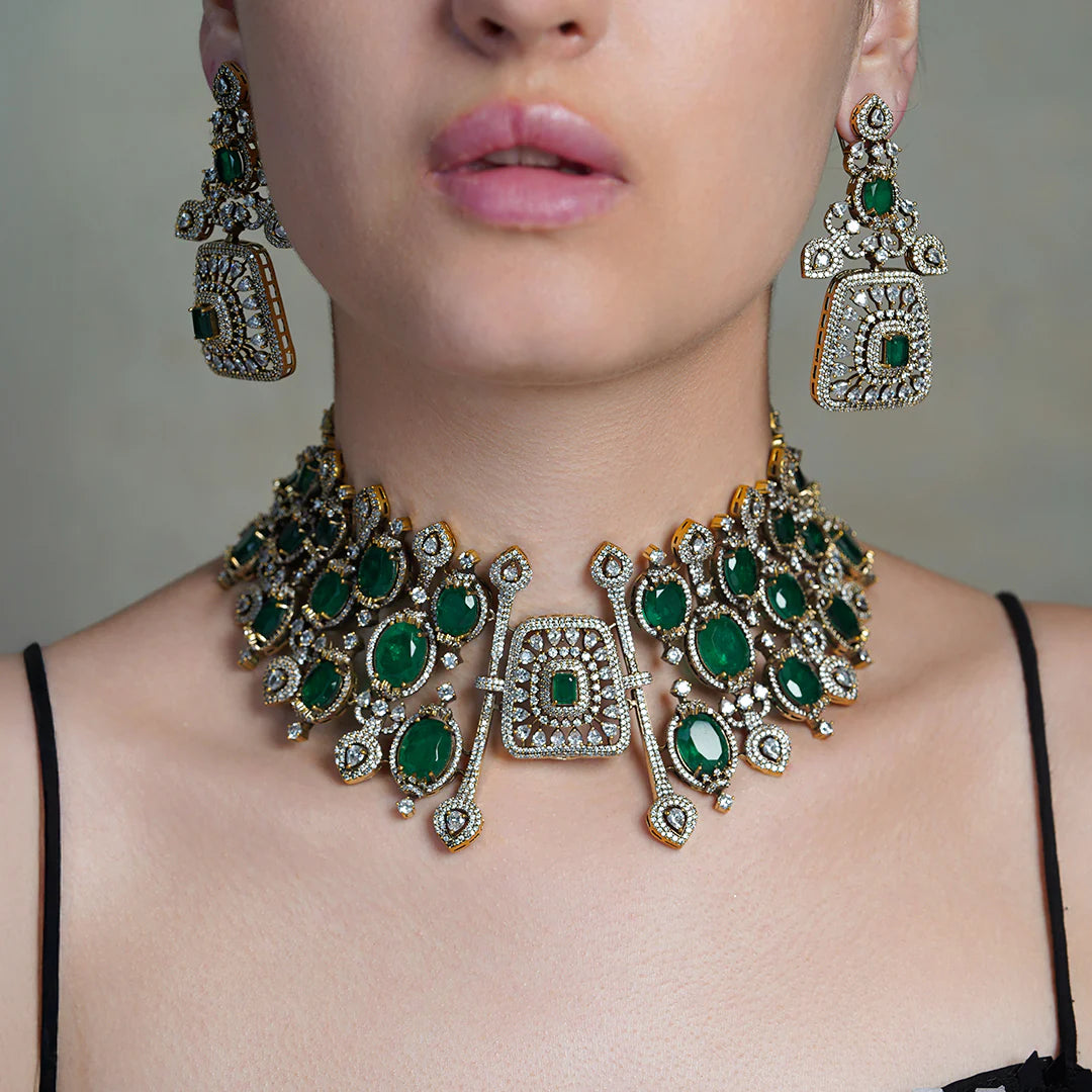 Teardrop Emerald Dangler Necklace Set