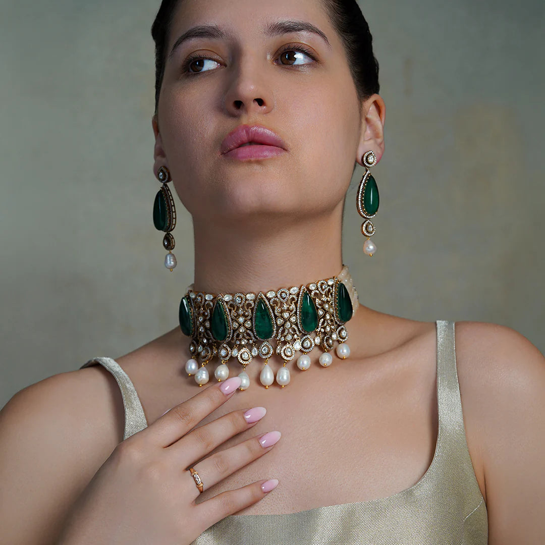 Pearla Verd Fringe Choker Set