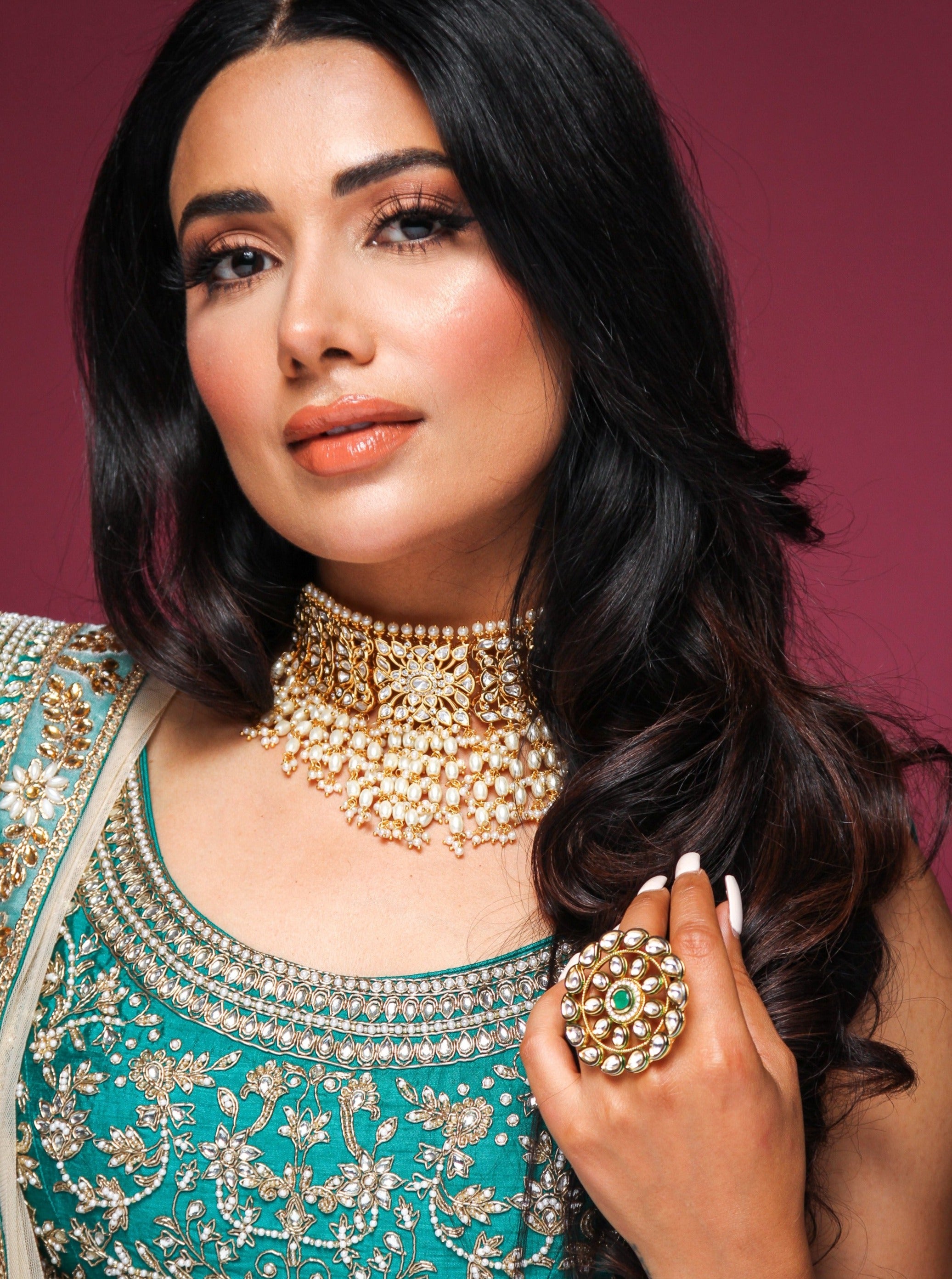Saras I Kundan Set