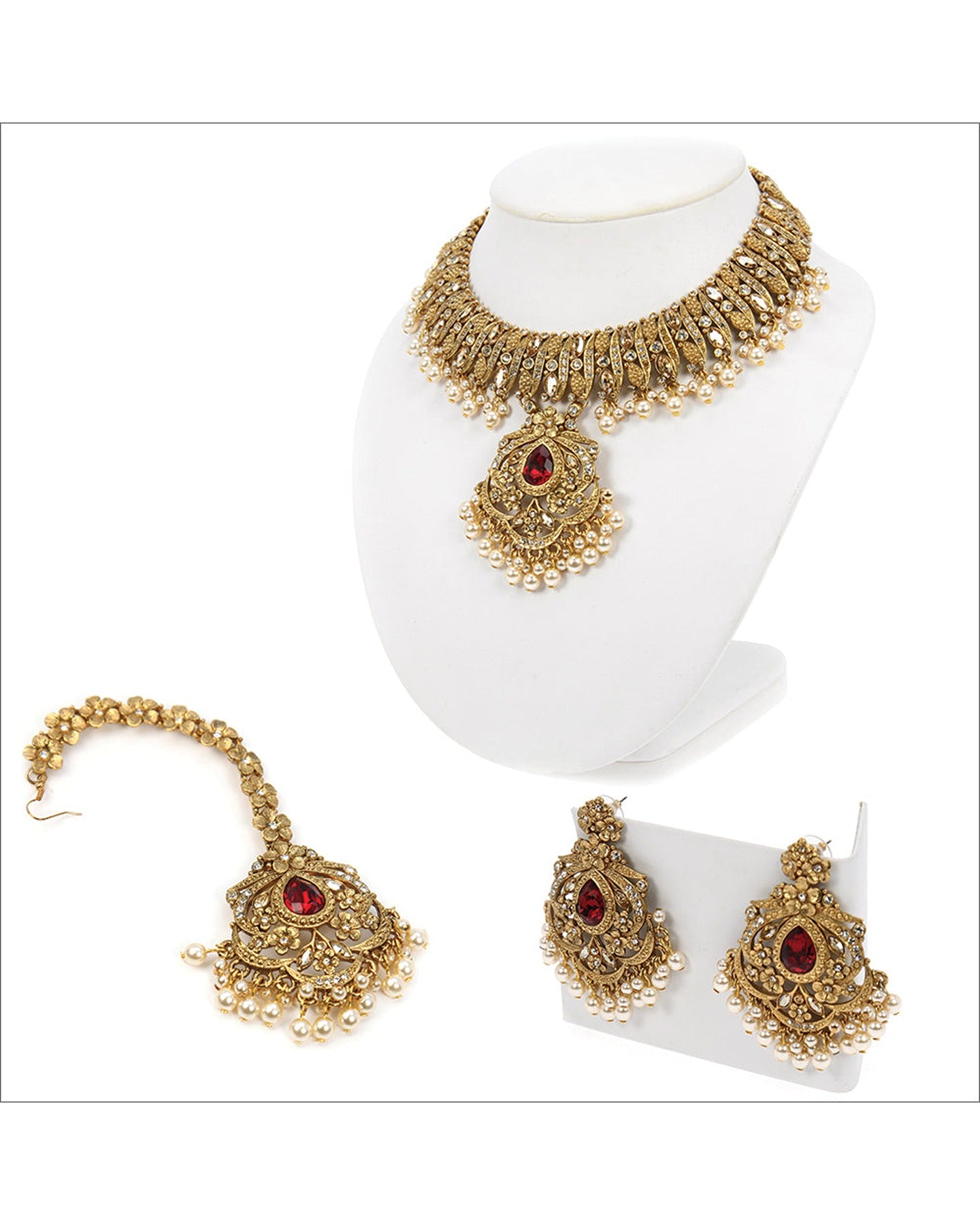 Immerse yourself in the opulence of our Antique Gold jewelry adorned with striking Siam Red stones and the radiant sparkle of Crystal Golden Shadow. This captivating collection seamlessly blends the warm tones of Antique Gold with the bold allure of Siam Red and the enchanting hues of Crystal Golden Shadow, creating an ensemble that exudes sophistication and timeless charm.