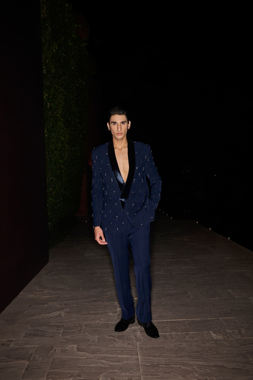 Bluemere Tuxedo Set