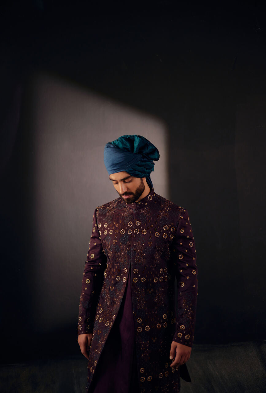 JMC Vino Sherwani Set: A fusion of sophistication and tradition, perfect for celebratory moments.