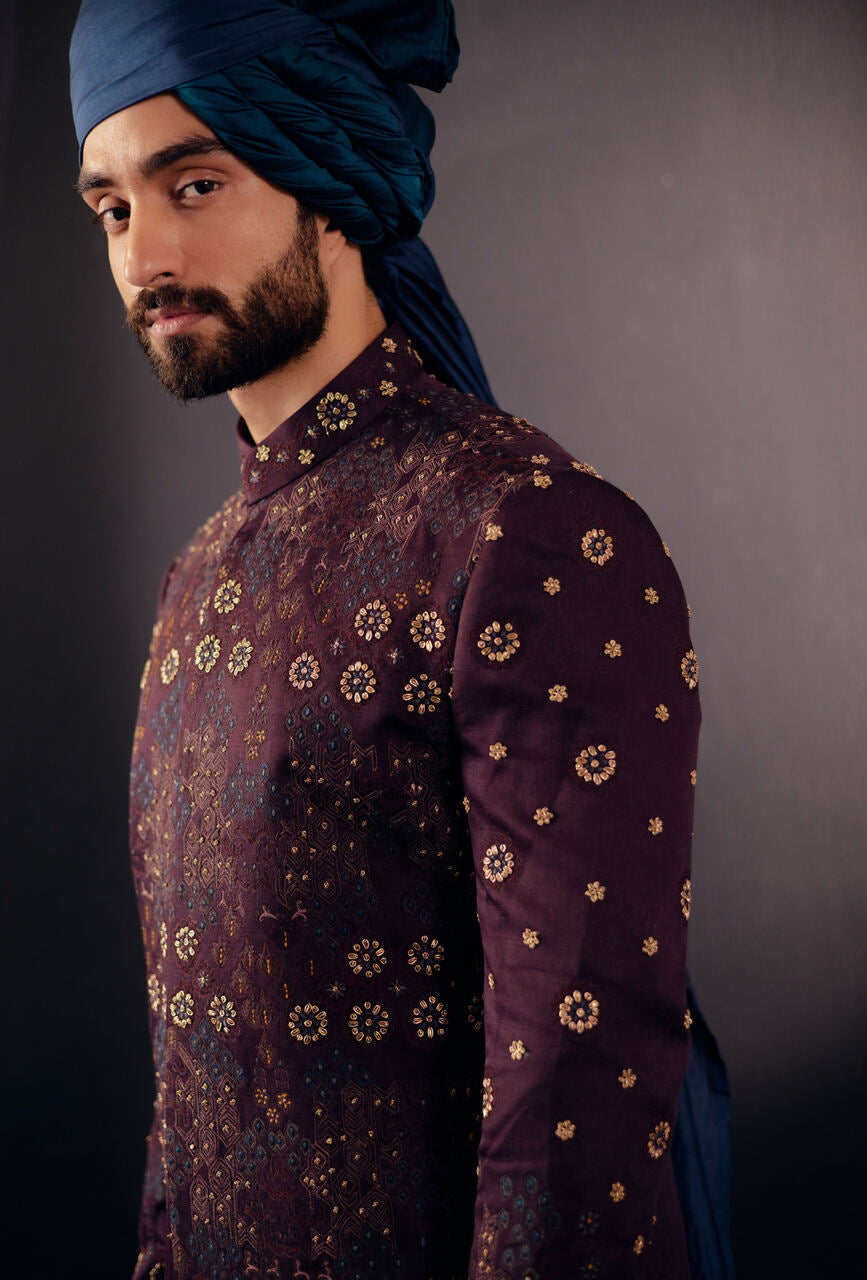 JMC Vino Sherwani Set: A fusion of sophistication and tradition, perfect for celebratory moments.