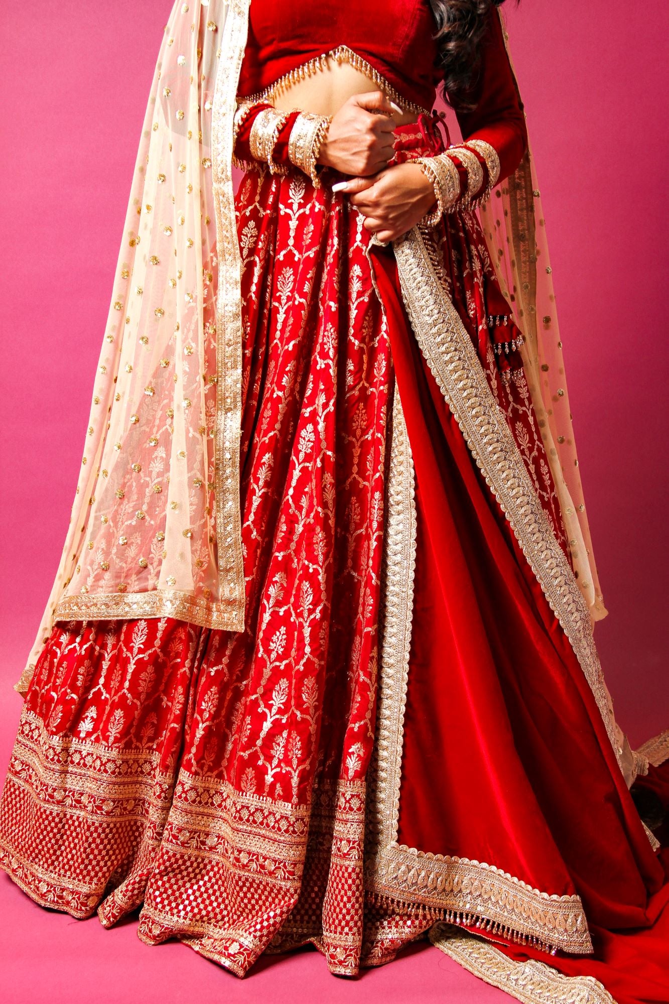 Avni Red Lengha