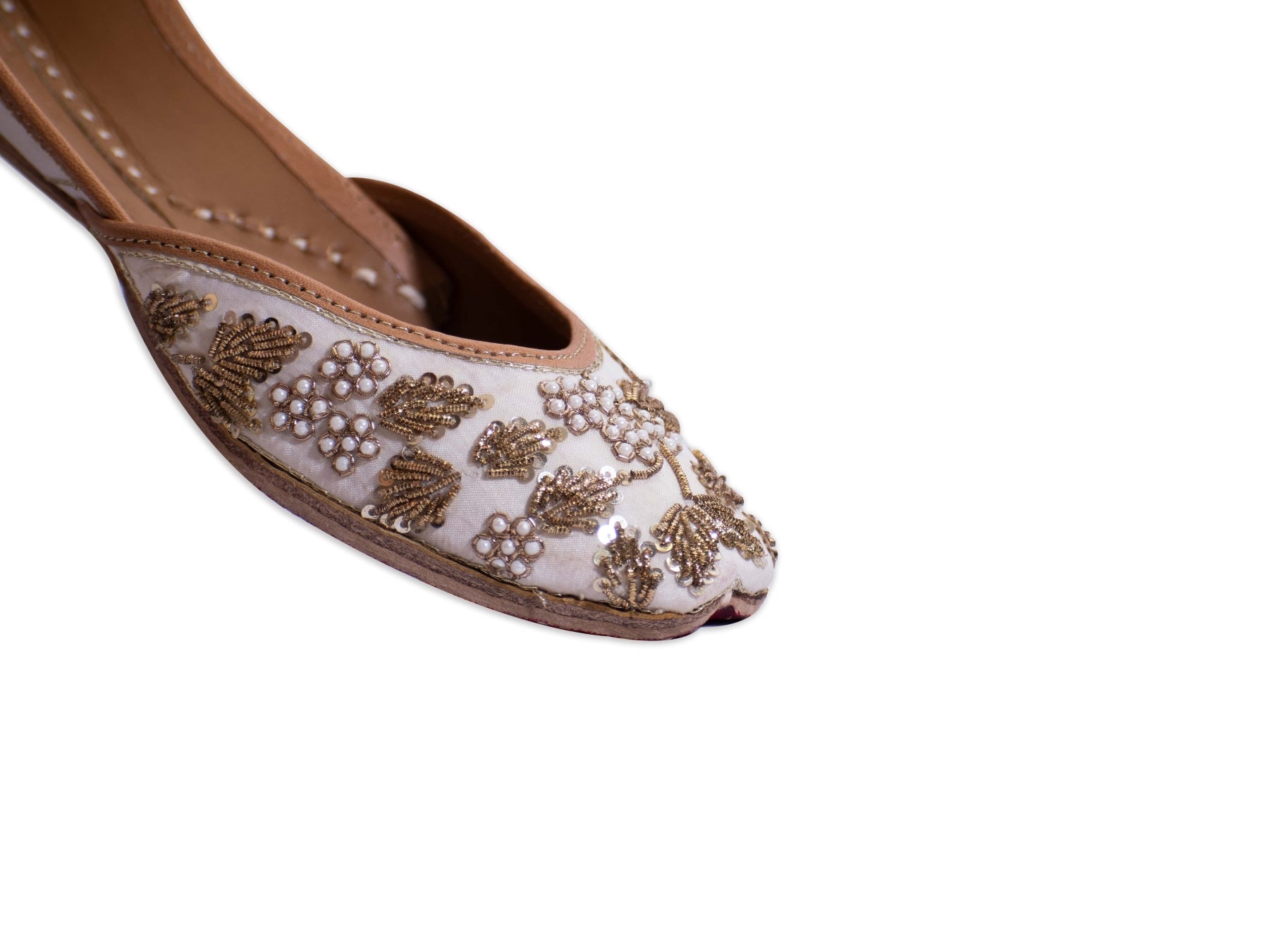 White & Gold Ladies' Punjabi Jutti with Zardozi Embroidery