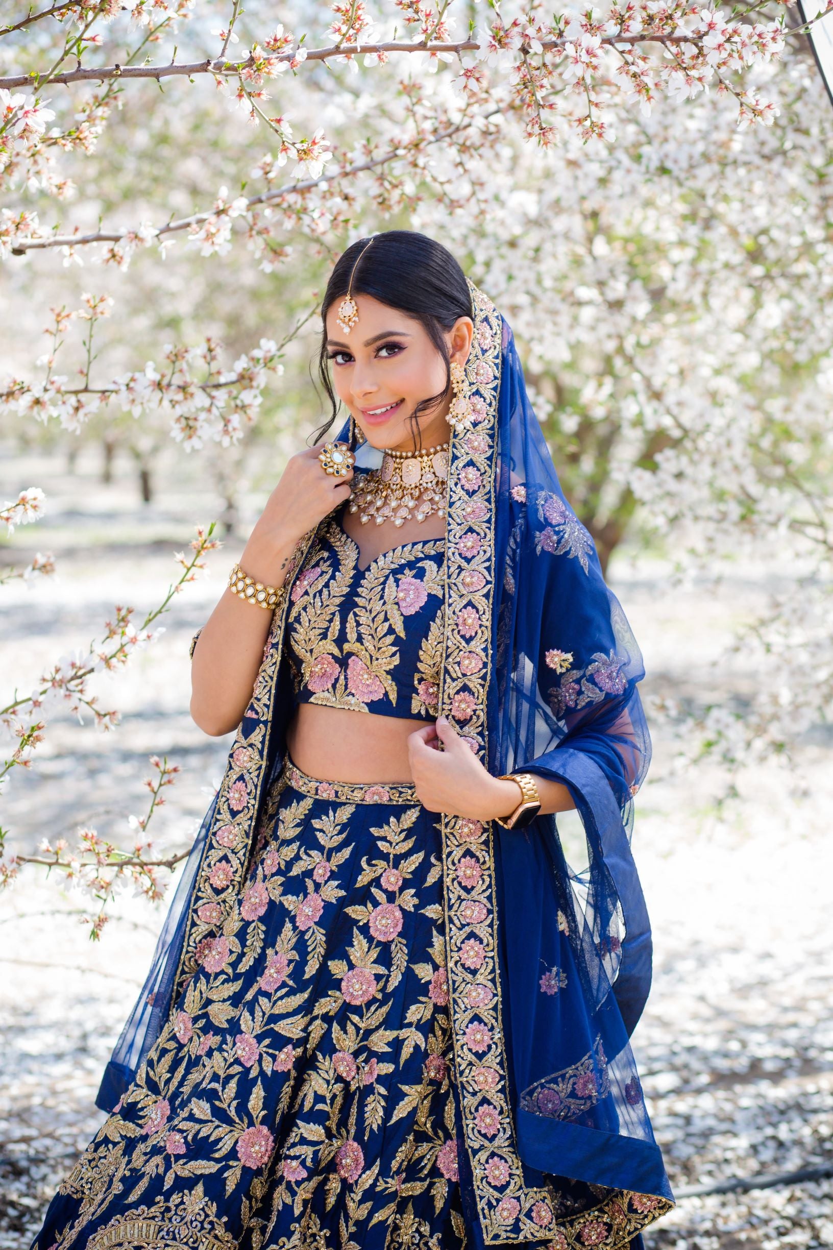 Mavi Lehenga