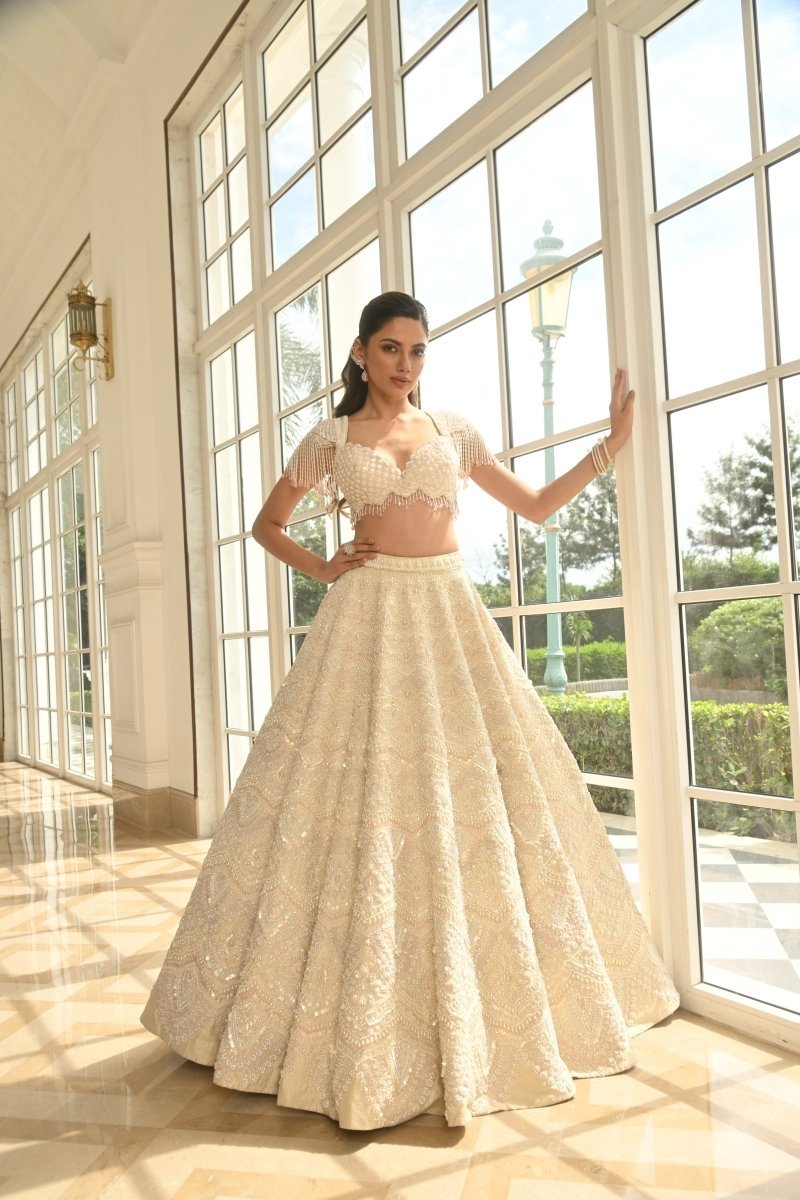 wedding dresses for pregnant ladies indian What to wear to a wedding while pregnant: Party Outfit Ideas  Banu Designs
