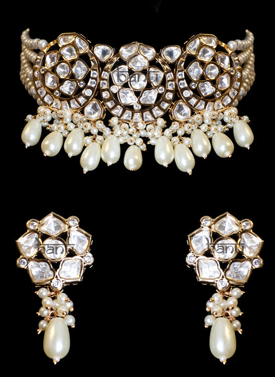 Sacred Saffron White Jewelry Set