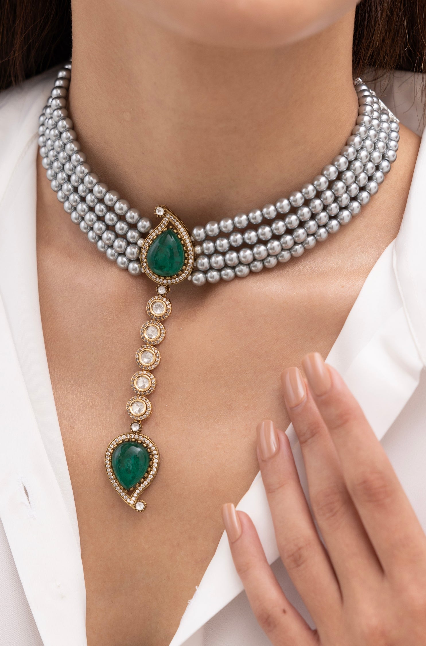 Avarna Choker