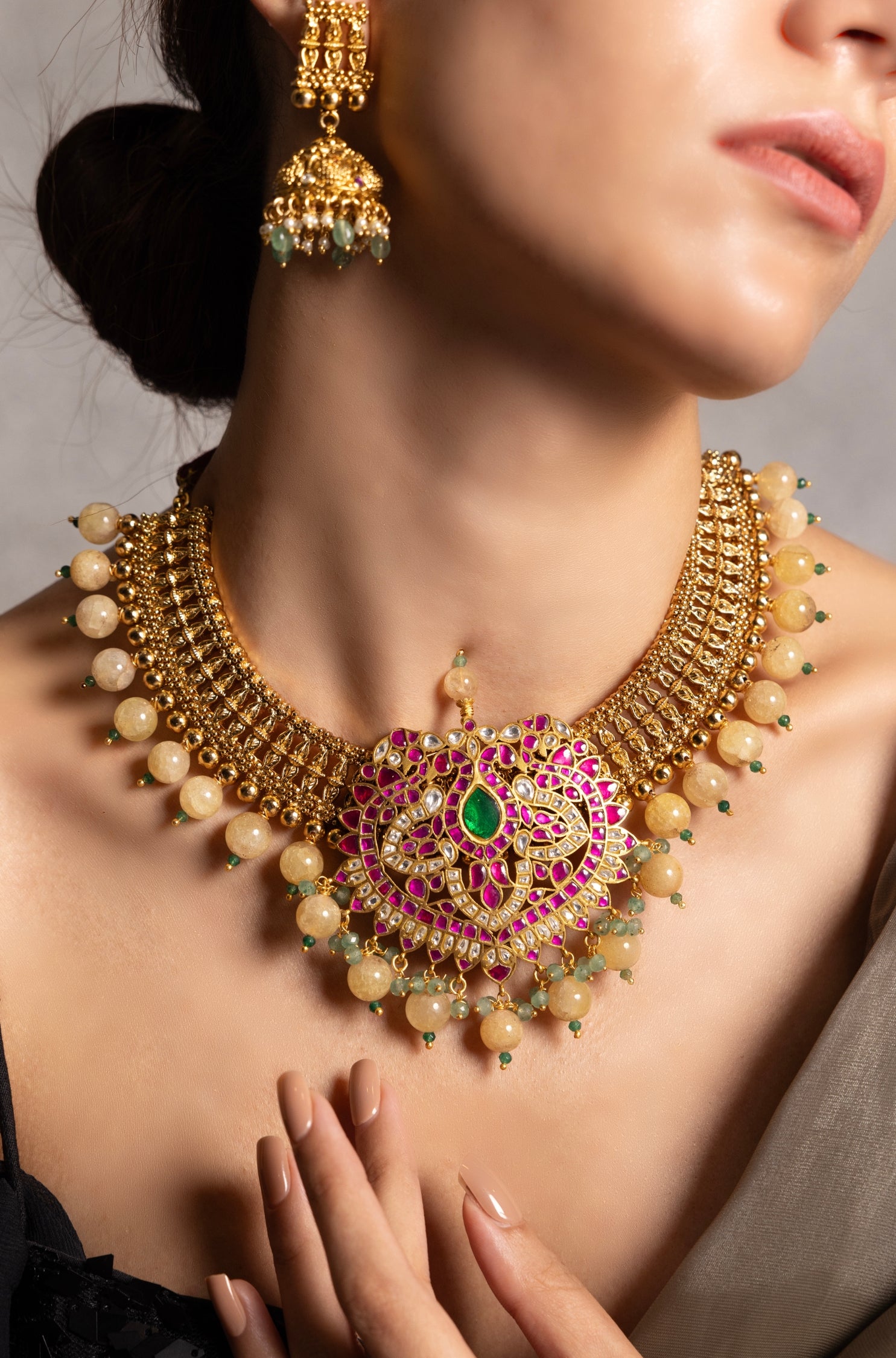 Harvi Necklace Set