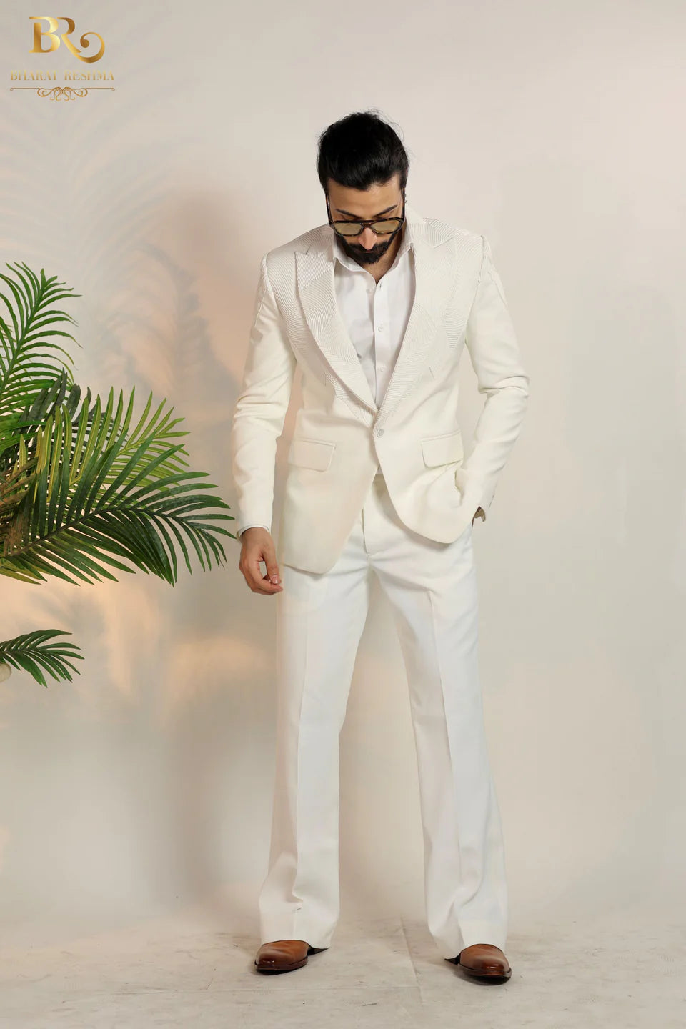 Designer_white_Full_Sleeve_Classic_Suit_2.webp