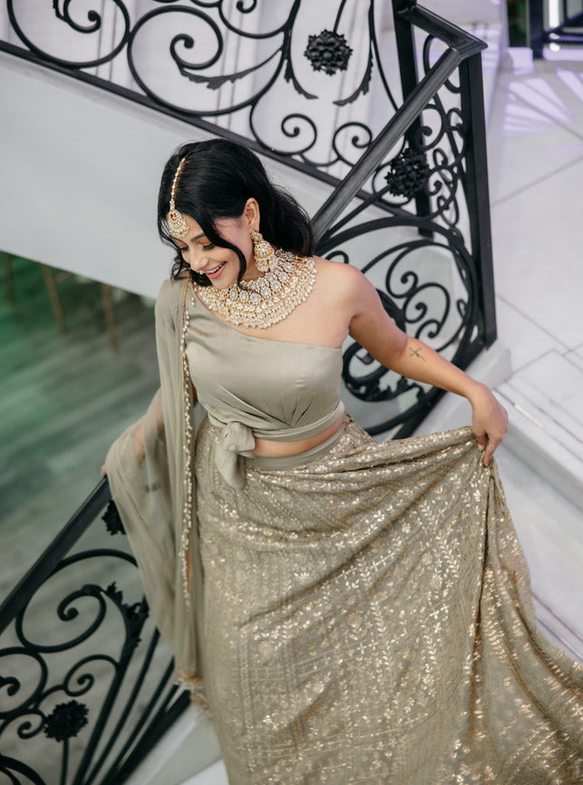 Golden lehenga! | Golden lehenga, Ball gowns, Dress