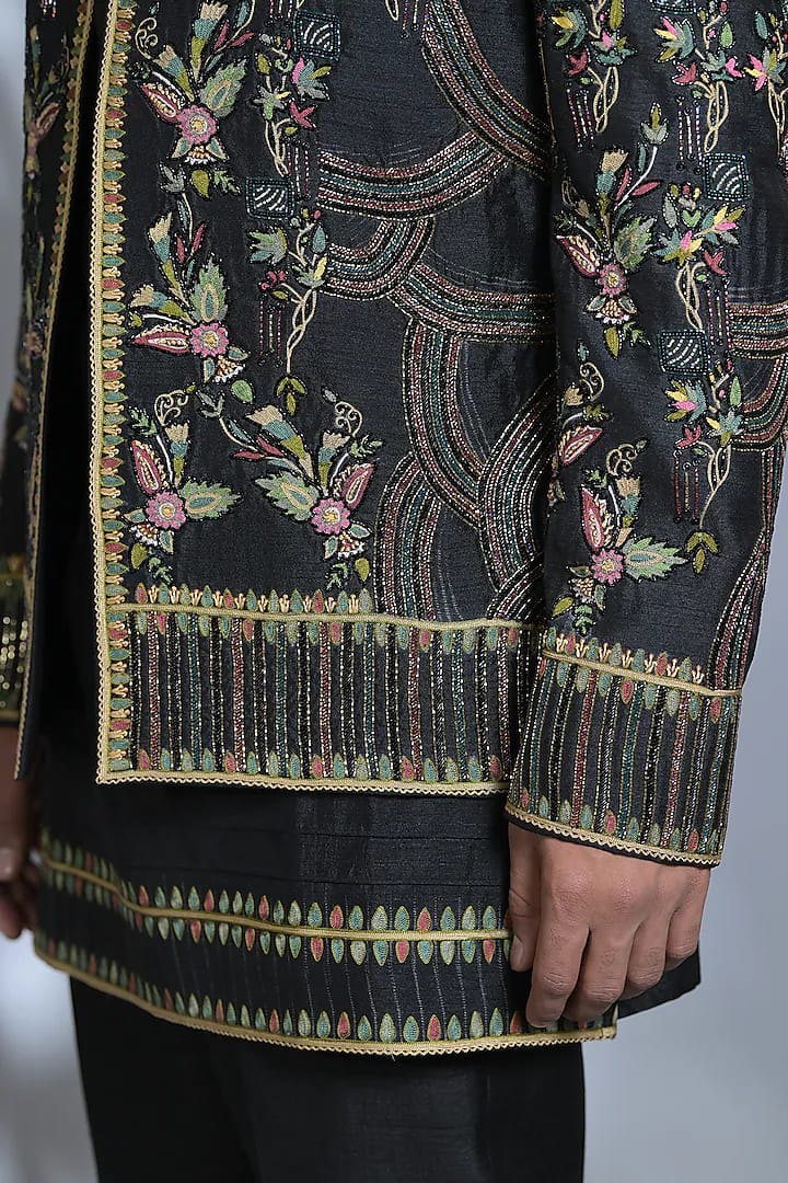 Bird Embroided Kurta Set