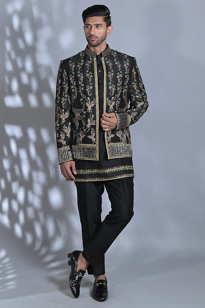 Bird Embroided Kurta Set