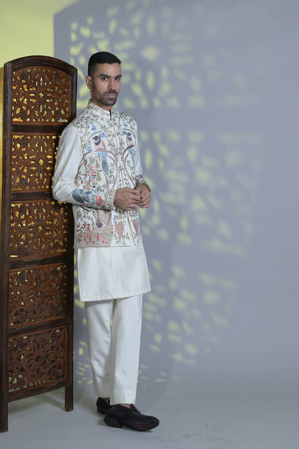 Embroided Kurta Set With Waist Coat