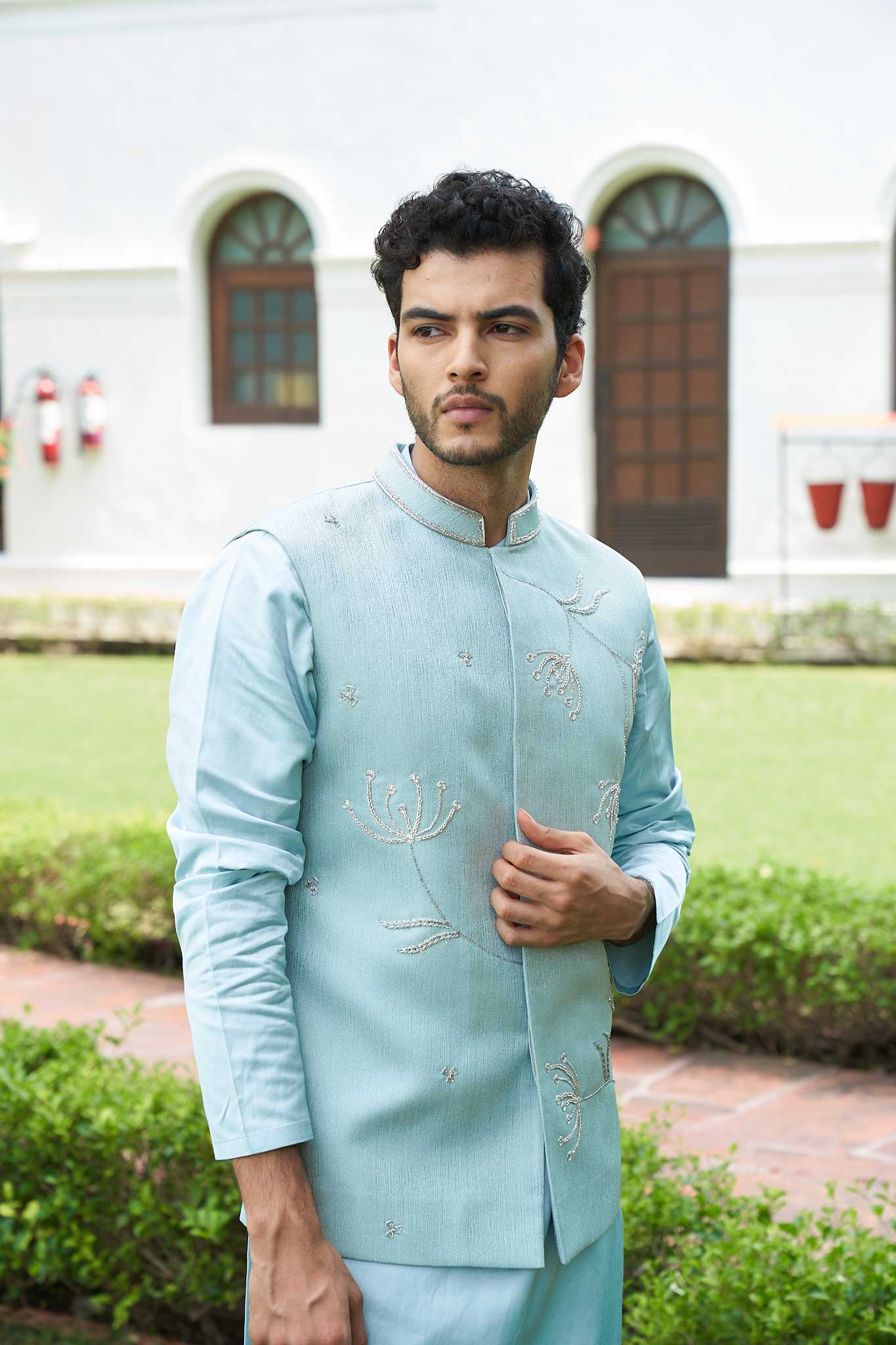 Readymade White Kurta Churidaar And Nehru Jacket Set 619MW14