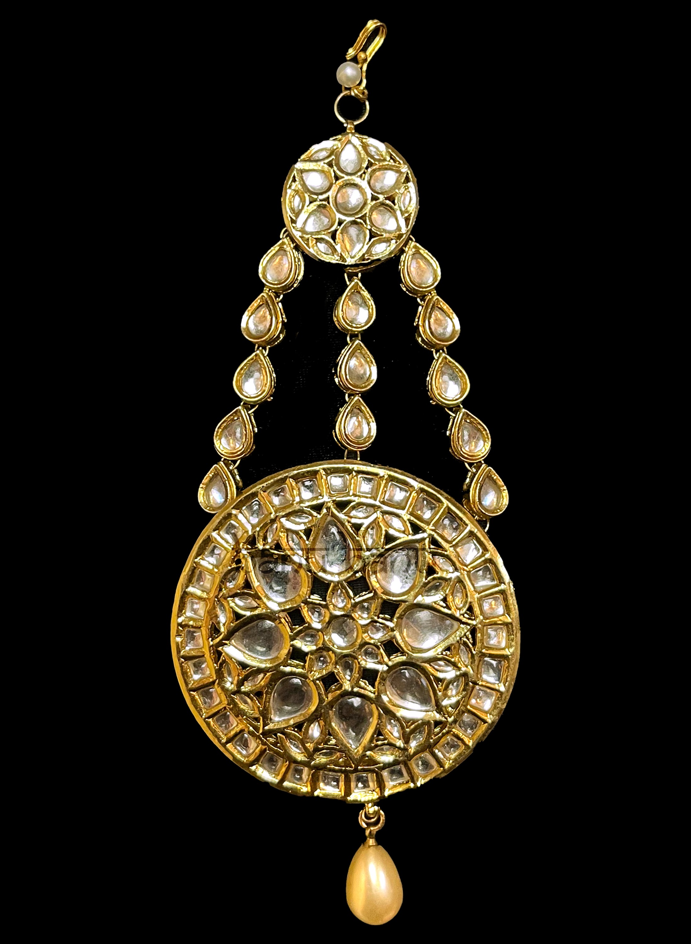 Gold plated Maang tikka with pearl