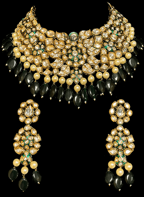 Nirvaan - Indian Bridal Jewelry Choker & Earrings of Kundan & Emerald for Brides