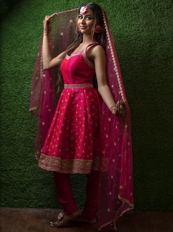 Load image into Gallery viewer, Hand-embroidered Dupion Silk Knee-length Fuchsia Pink Short Anarkali

