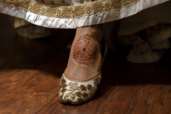 White Punjabi Jutti