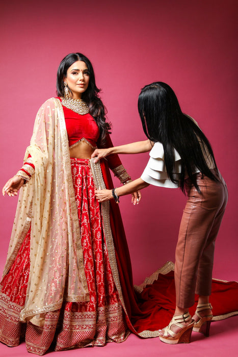 Avni Red Lengha