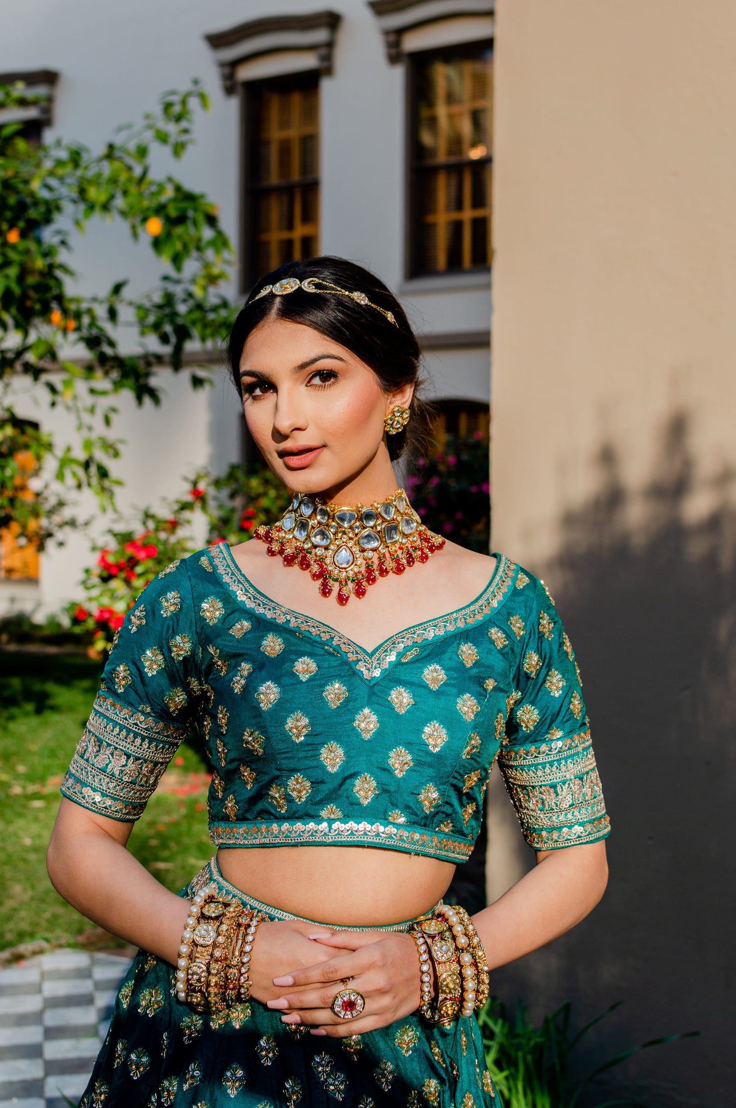 Load image into Gallery viewer, Banarasi Brocade green choli for Indian weddings
