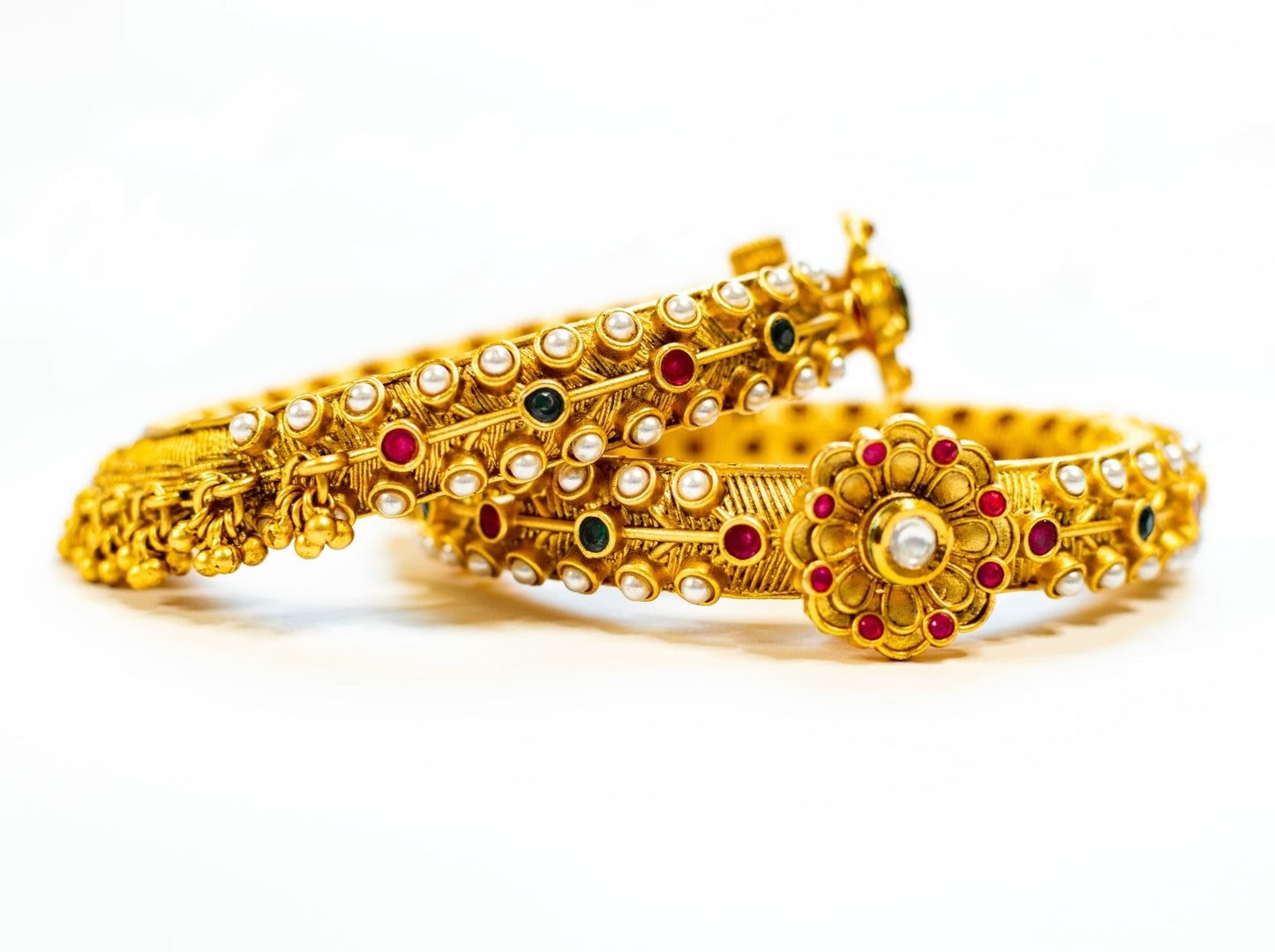 Load image into Gallery viewer, Gold bangle for women - Ruby, emerald &amp;amp; Pearls
