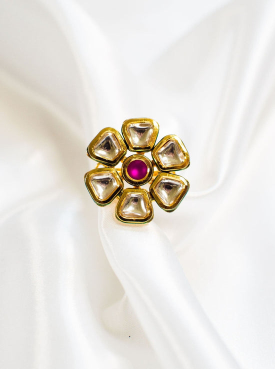 Load image into Gallery viewer, Classic &amp;amp; Minimal jewelry for modern women - Gold finger ring with pink onyx &amp;amp; Kundan
