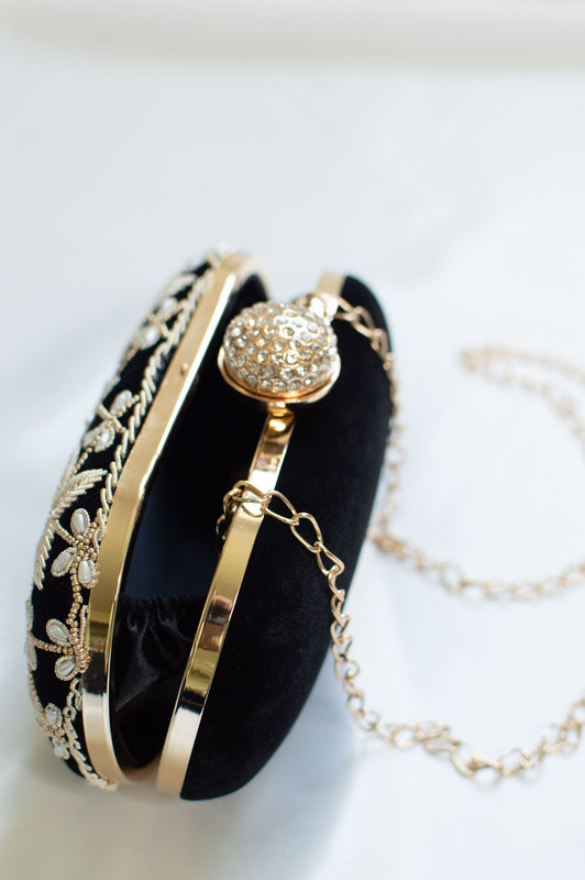 Detachable gold chain clutch bag - Partywear accessories 