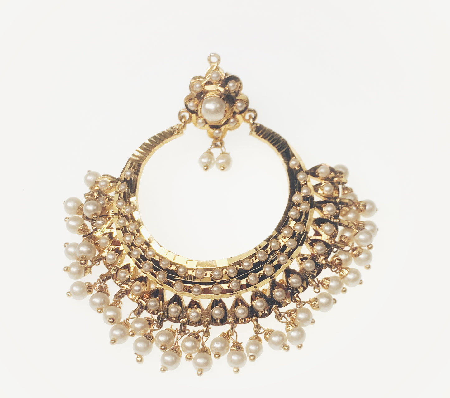 Load image into Gallery viewer, Zohra Earrings in Pearls - bAnuDesigns

