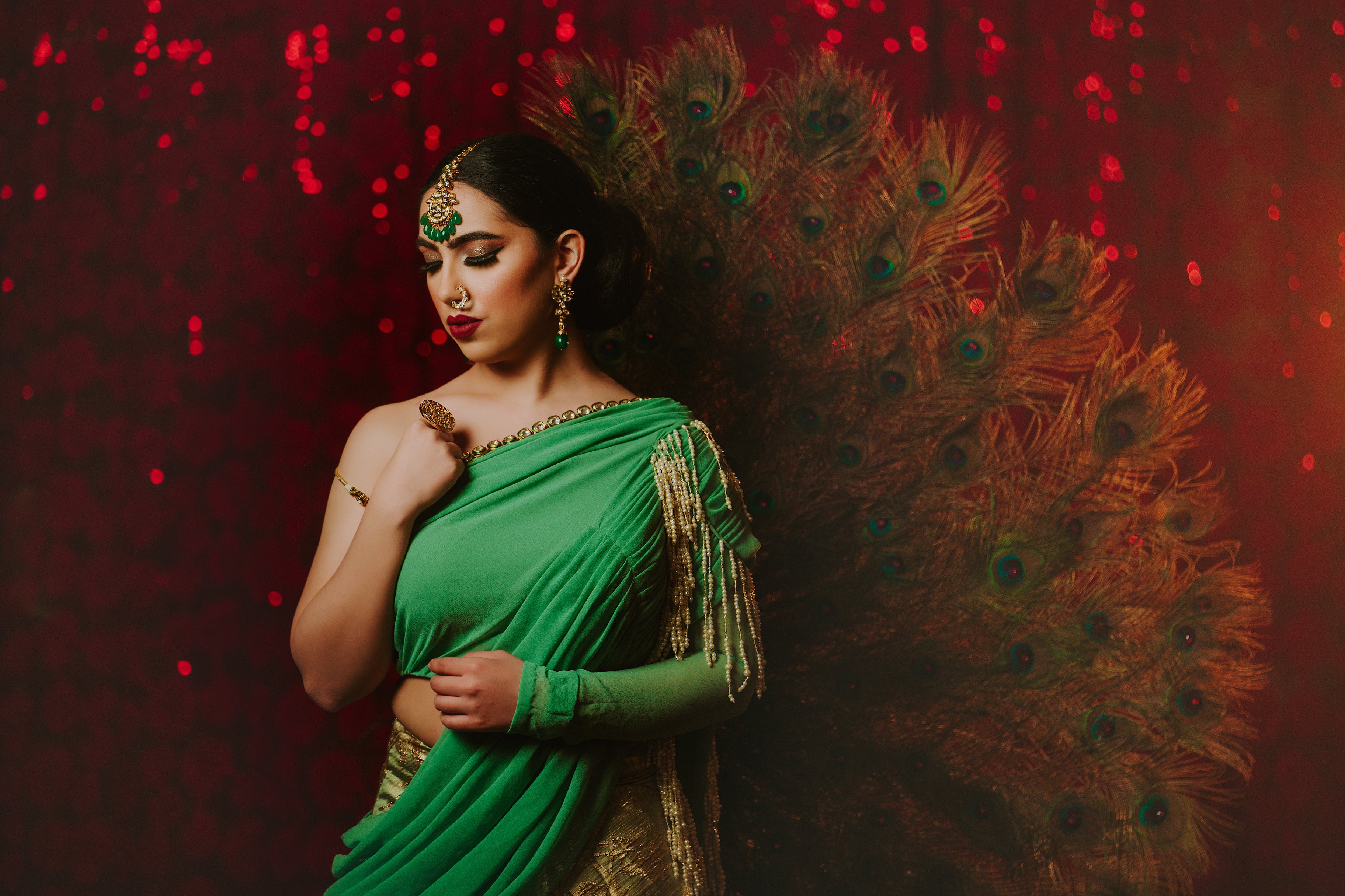 Madhavi Nemkar's beautiful green Paithani saree photoshoot | Times of India