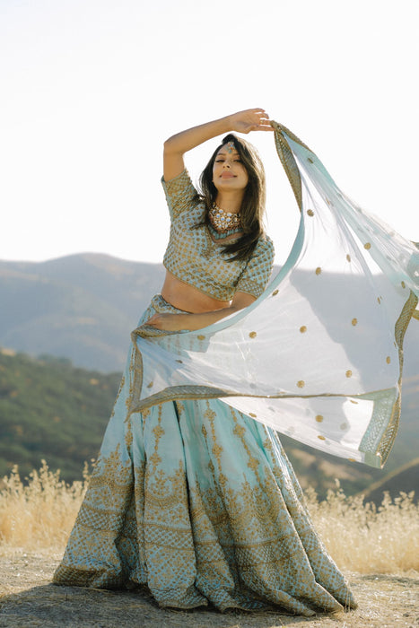 Cyan Lengha
