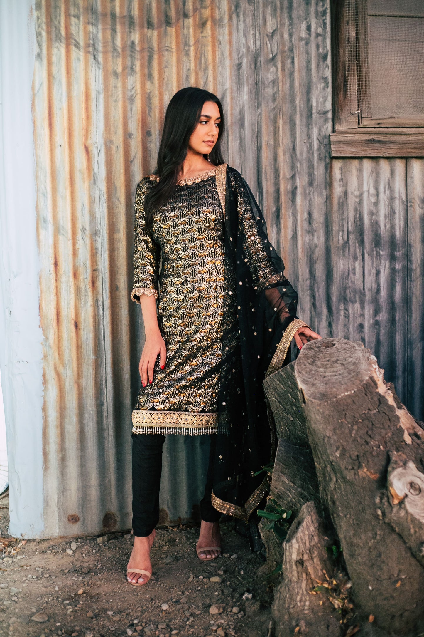 Load image into Gallery viewer, party wear black kurti
