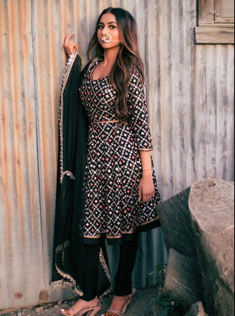 Aaina Anarkali