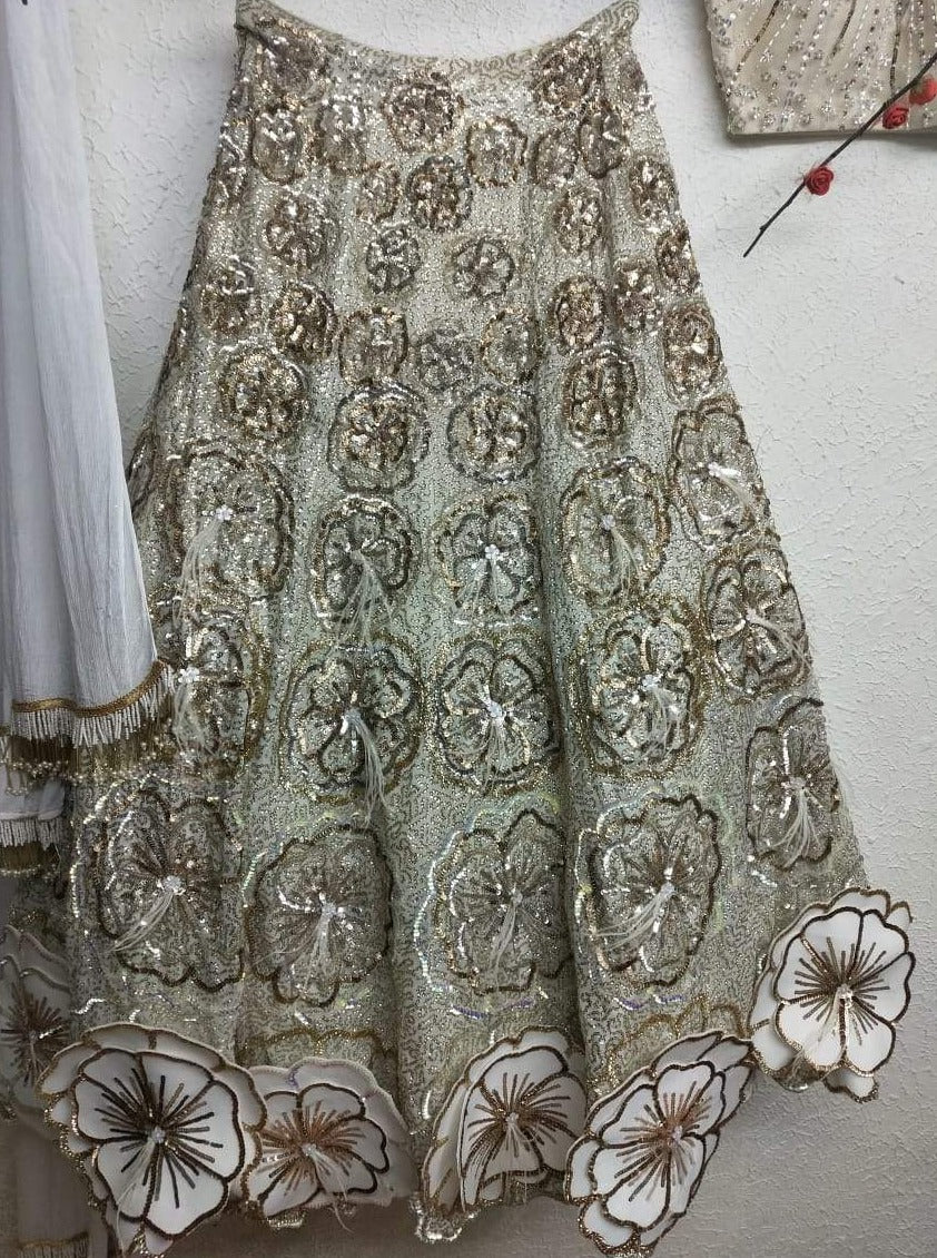 Amazon.com: Indian Bridal Women's Designer Lehenga Choli for Women  Readymade Partywear Events Navratri Chaniya Choli Set Ready to Wear (2 US |  Bust - 32 (Inch), Navy Blue & Off White -