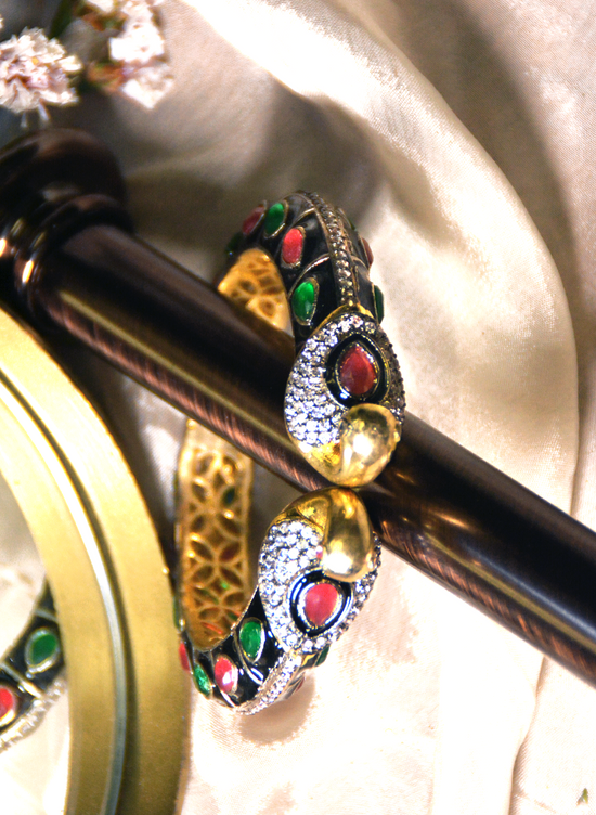 Load image into Gallery viewer, Ruby &amp;amp; Emerald Cuff Bracelet with Swan studded ends
