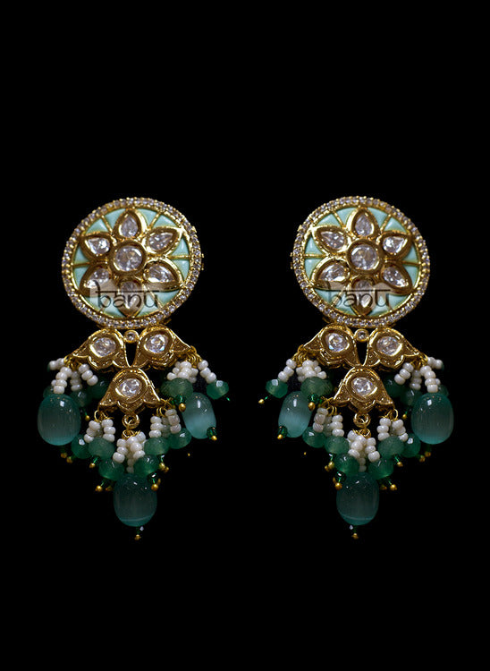 Load image into Gallery viewer, Hyacinth II - Green Pearl and Kundan Bridal Jewelry Set
