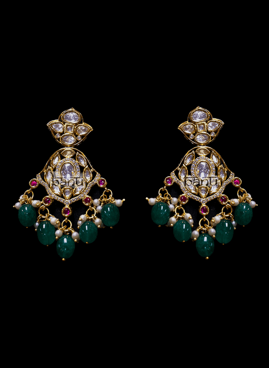 Load image into Gallery viewer, Penina II - Green Pearl and Kundan Bridal Jewelry Set
