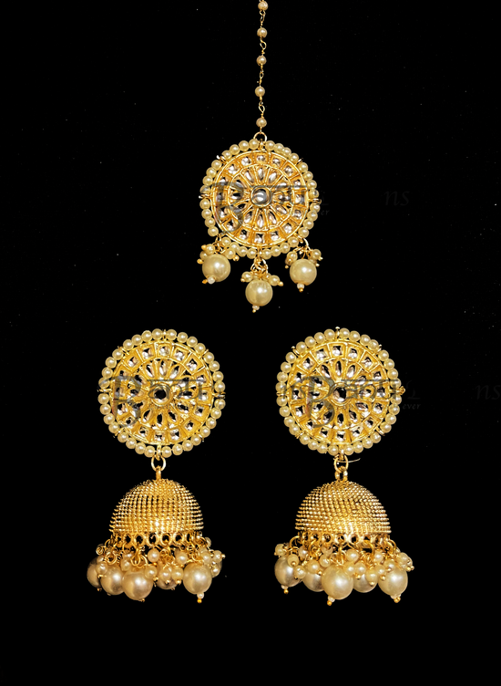 Kundan pearl tikka set with earrings