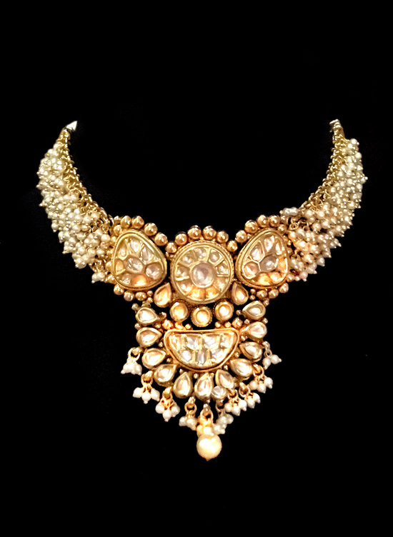 Load image into Gallery viewer, Kundan &amp;amp; cluster pearl choker necklace
