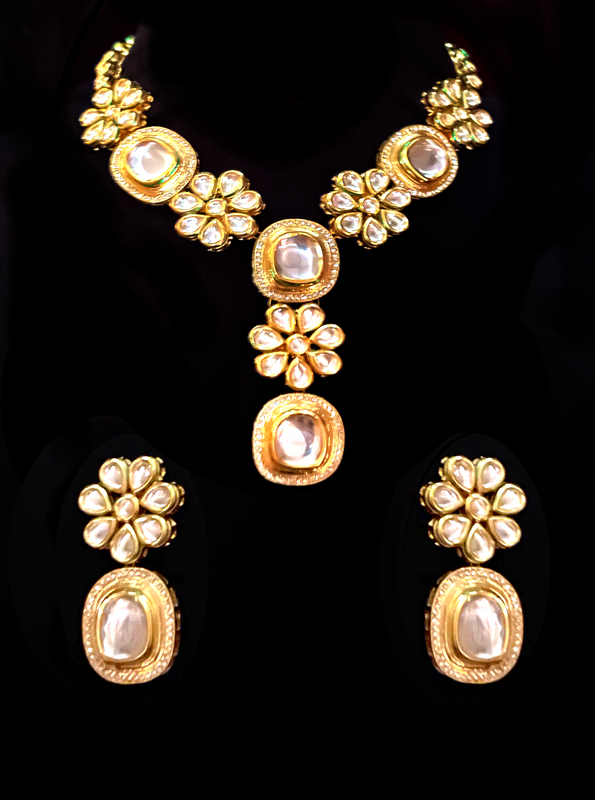 Floral Kundan bridal choker for brides