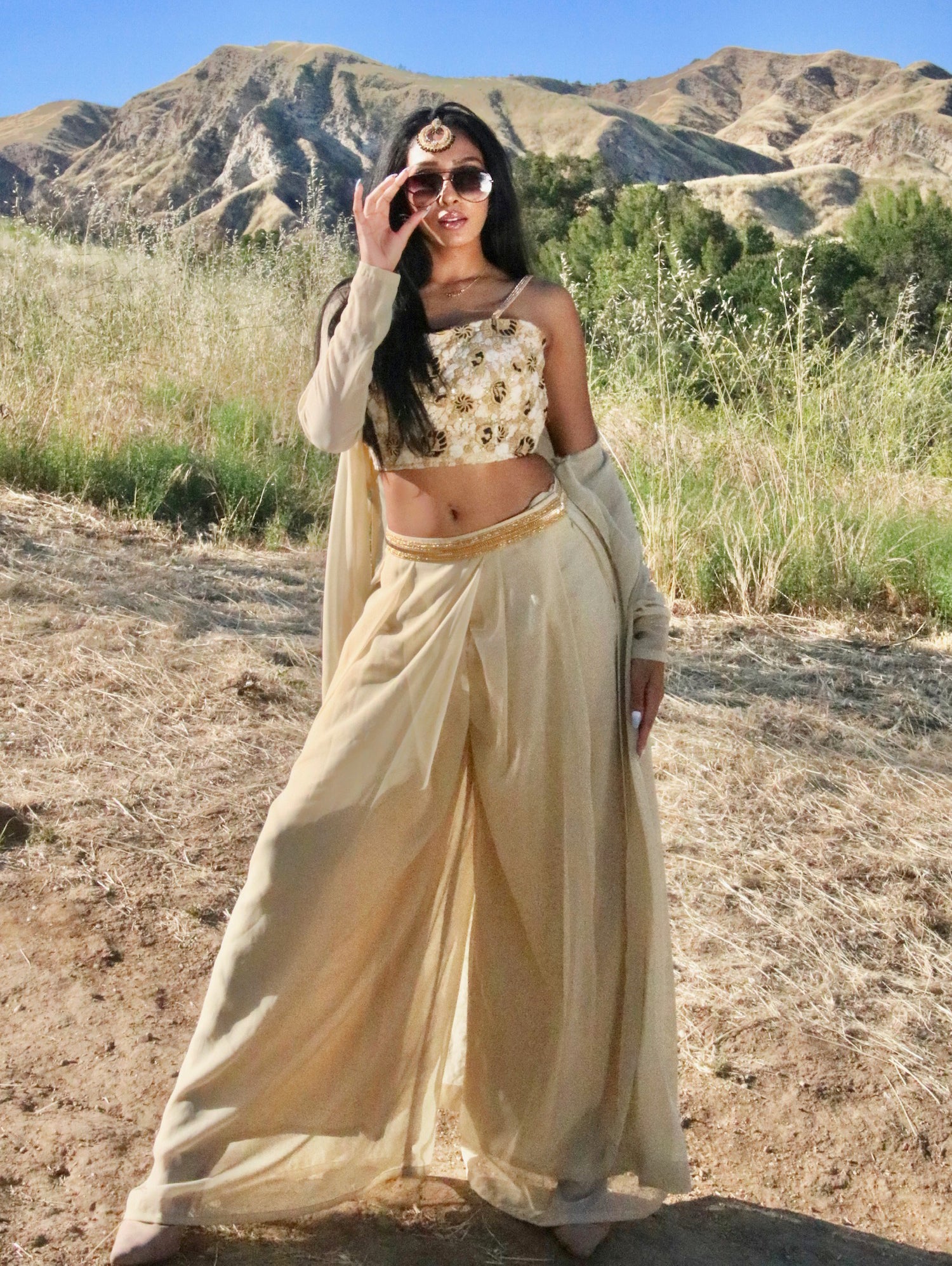 What to Wear with Indian Style Palazzo Pants? – 17 Chic Tops To Try! • Keep  Me Stylish | Cotton short tops, Tops for palazzo pants, Palazzo pants outfit
