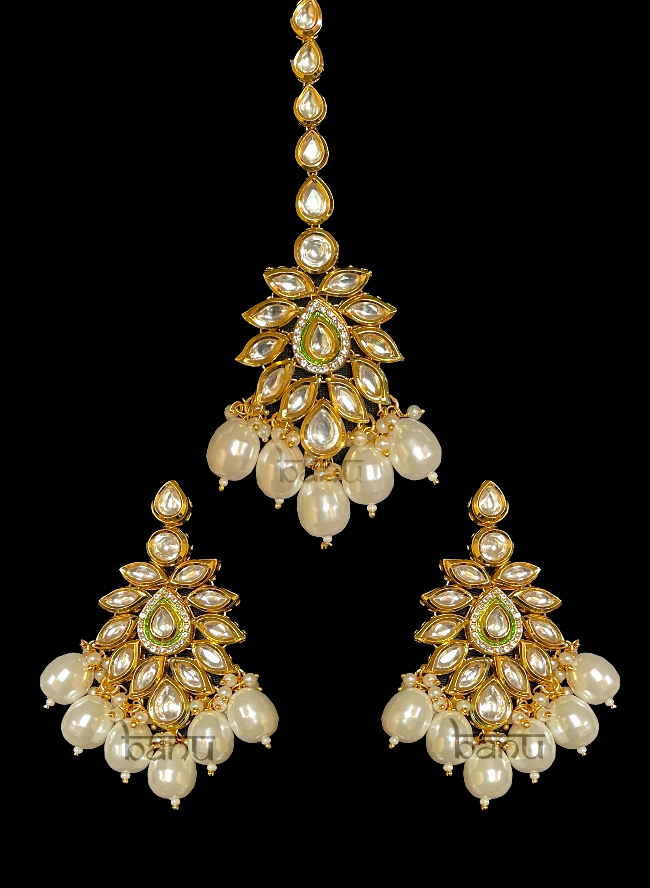 Gold Plated Kundan Earrings Design by Do Taara at Pernia's Pop Up Shop 2024