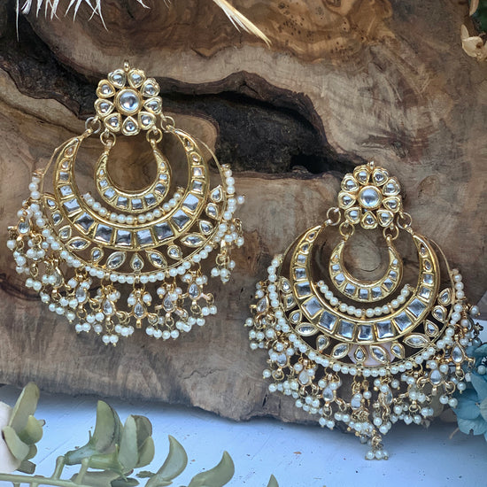 Load image into Gallery viewer, Padmavati Earrings - bAnuDesigns
